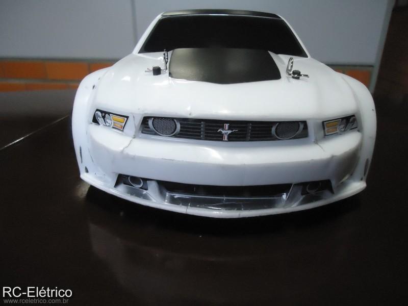 Traxxas Ford Mustang 1/16 - Musta