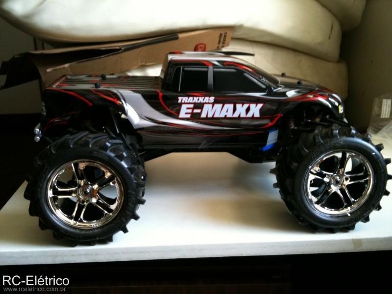 E-MAXX 2011